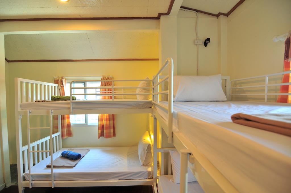October Hostel Phi Phi Don Exterior photo