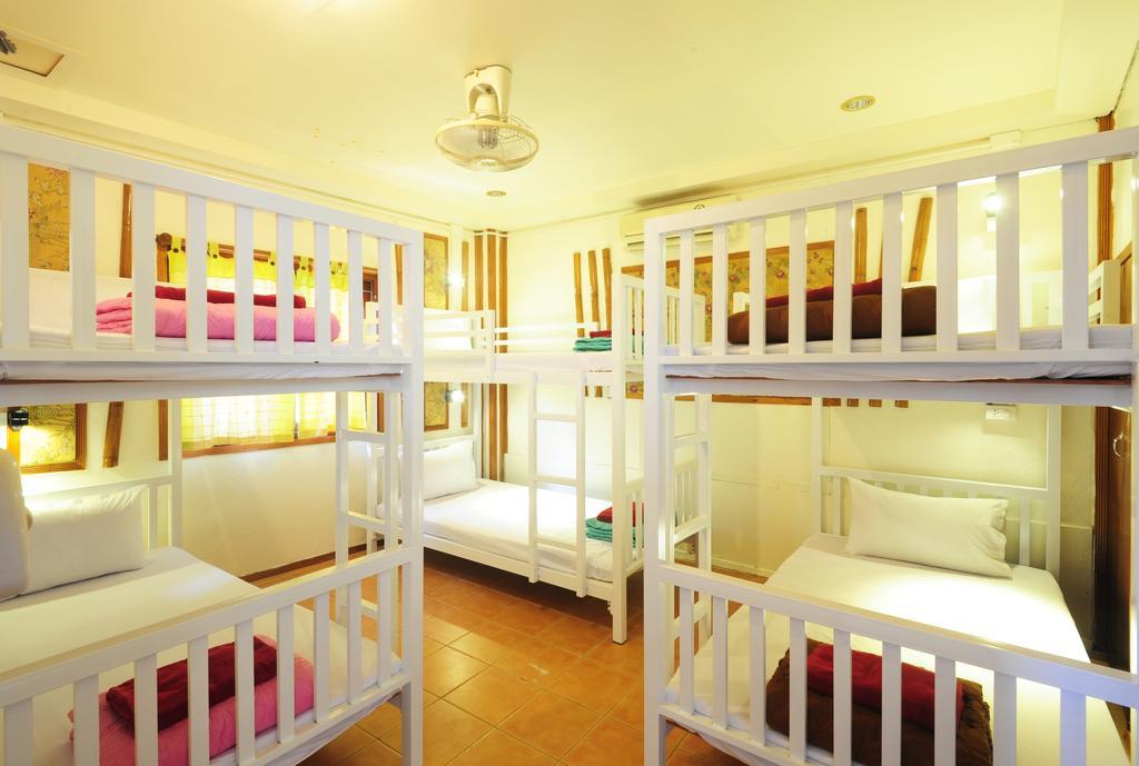 October Hostel Phi Phi Don Exterior photo