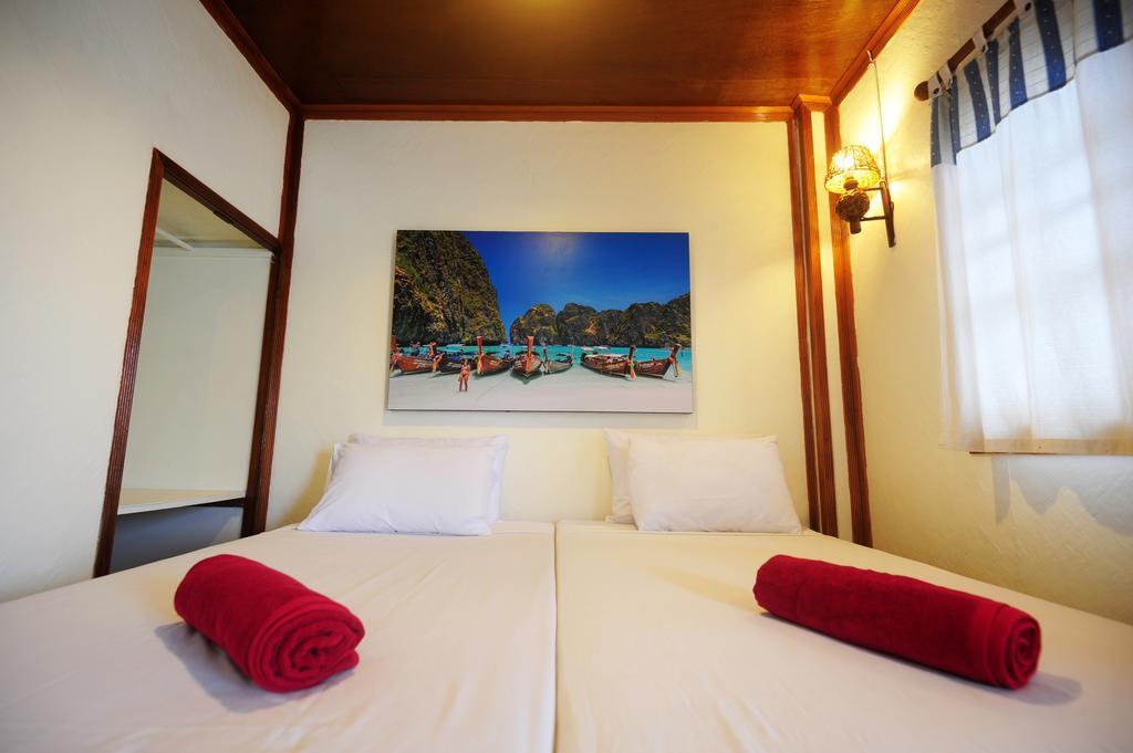 October Hostel Phi Phi Don Exterior photo